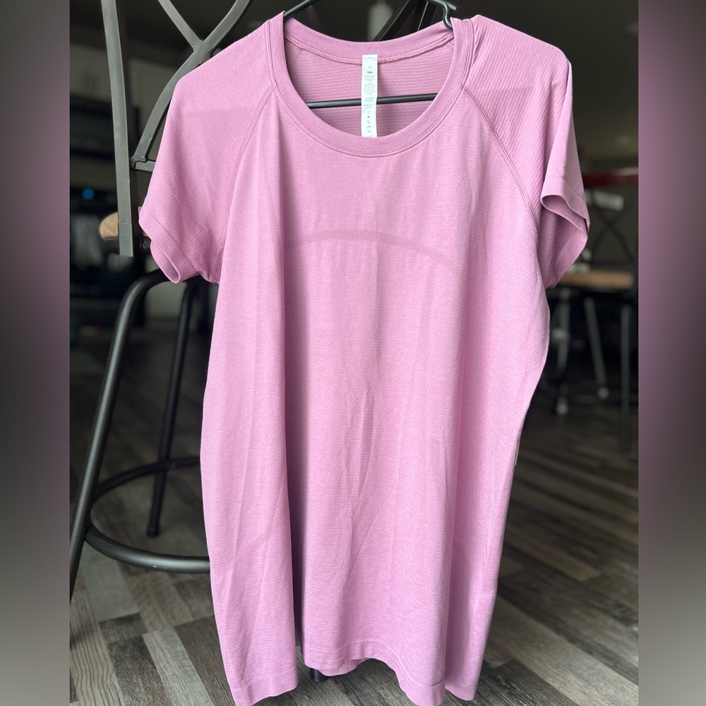 NWT Swiftly Tech Short Sleeve 2.0
